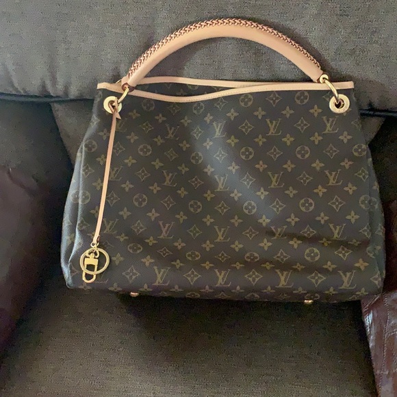 Handbags - Authentic Louis Vuitton Artsy bag